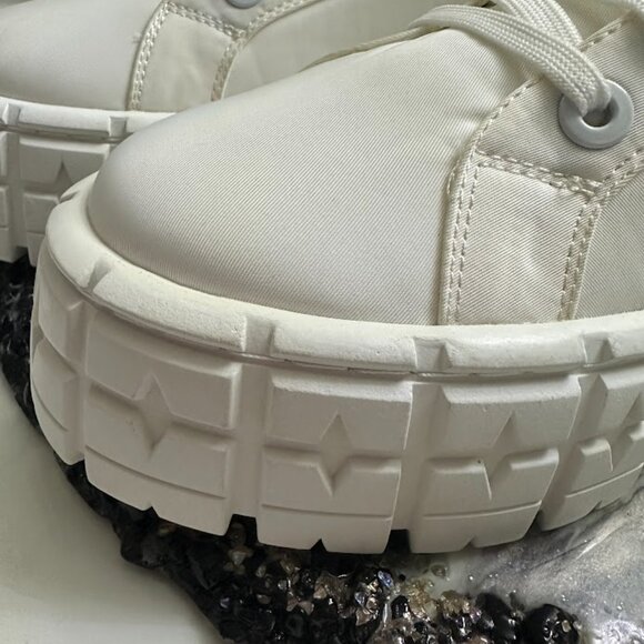Women’s White Chunky Platform Sneakers – Size 9 - Picture 4 of 11